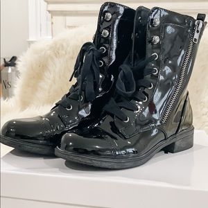 Report Black Patent Sz 7.5 Boots